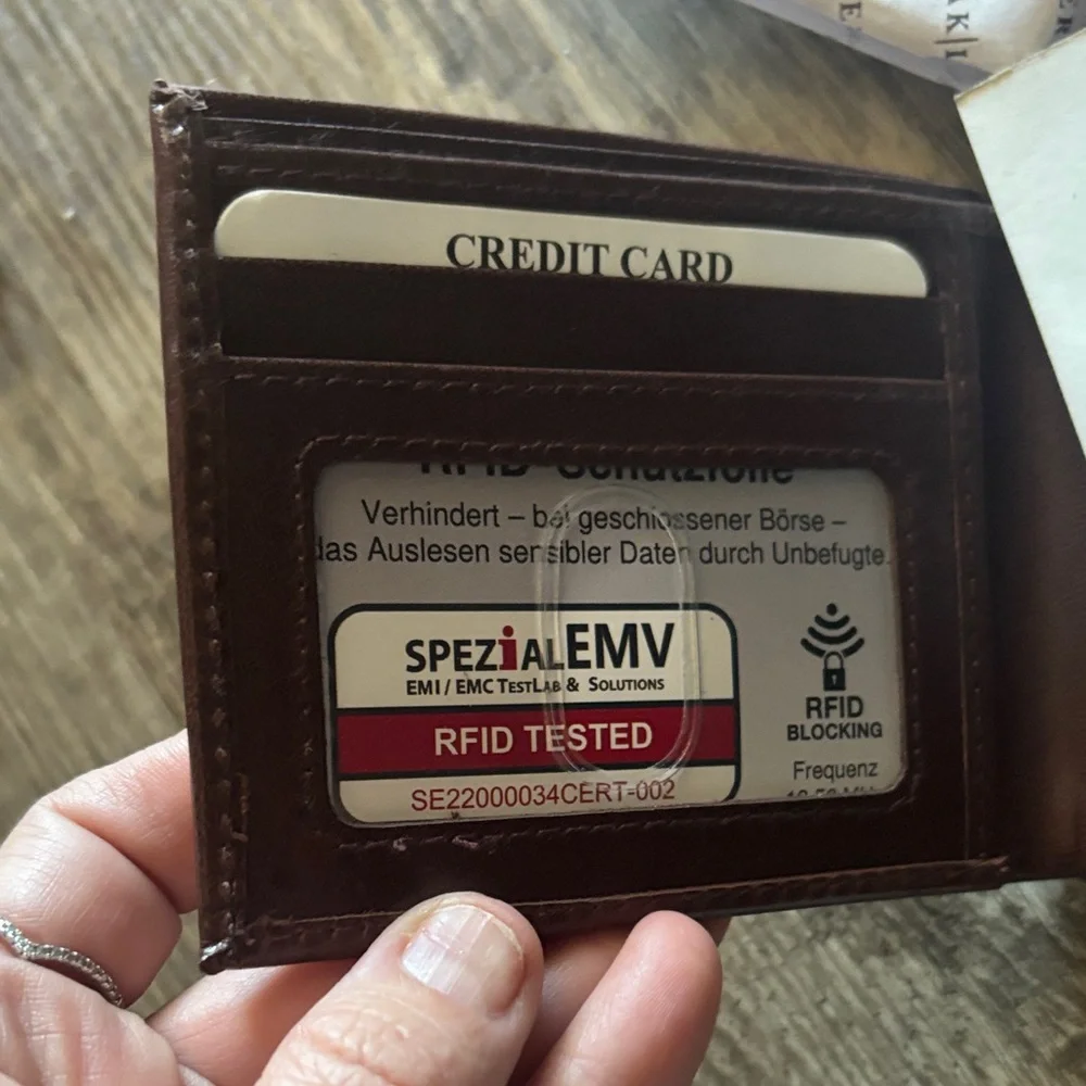 Rea Leather Brown Leather Men's Wallet with Subtle Logo